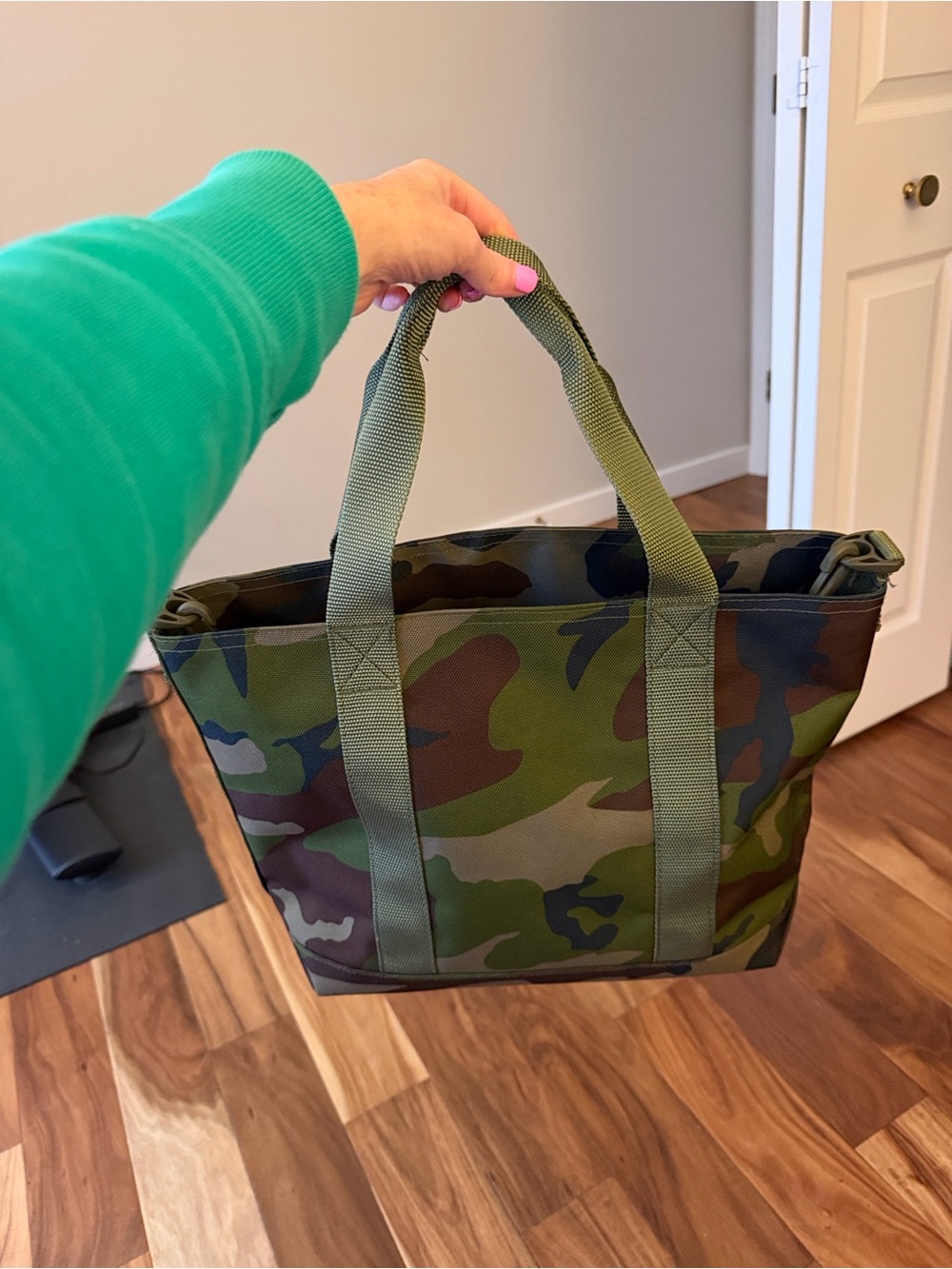 L.L.Bean Zip Hunter's Tote Bag Medium with Strap Camo Unisiex